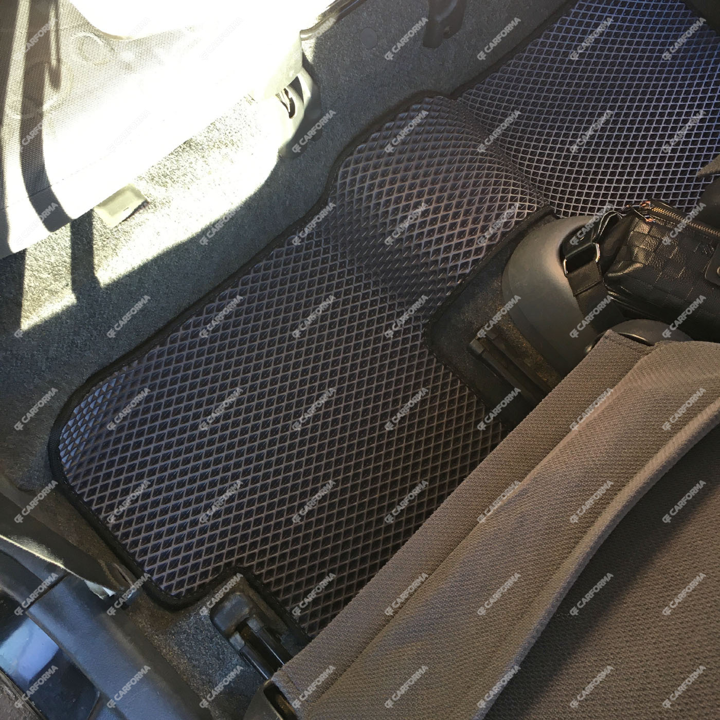 Коврики на Toyota Vitz I 1998&nbsp;-&nbsp;2005 в Чите