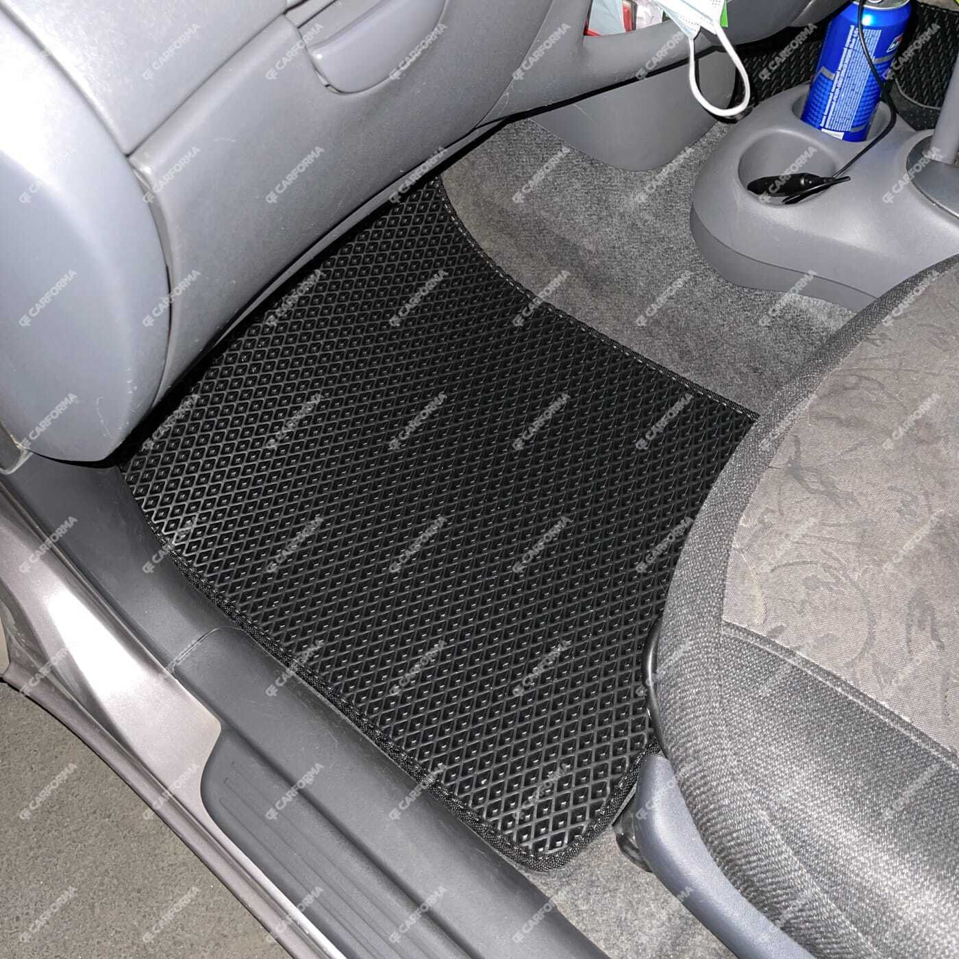 Коврики на Toyota Vitz I 1998&nbsp;-&nbsp;2005 в Чите