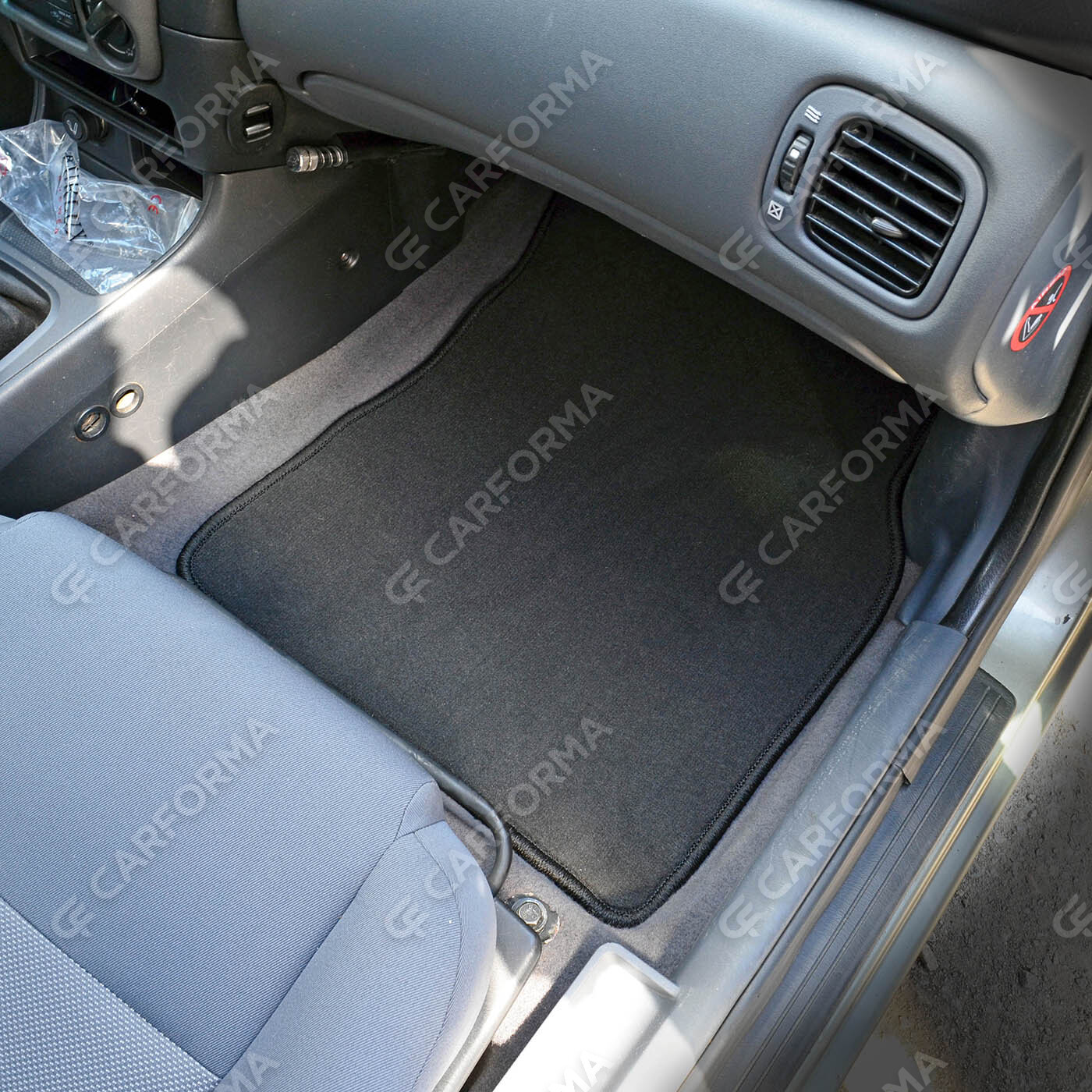Ворсовые коврики на Nissan Almera 2 (N16) 2000&nbsp;-&nbsp;2006 в Чите
