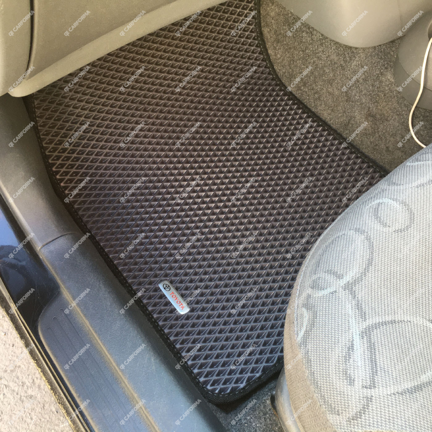 Коврики на Toyota Vitz I 1998&nbsp;-&nbsp;2005 в Чите