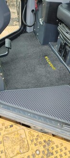 Ворсовые коврики на Спецтехника Бульдозер Shantui DH24B3 XL  в Чите