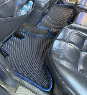 Коврики на Jeep Grand Cherokee (ZJ) 1992&nbsp;-&nbsp;1999 в Чите