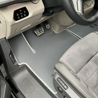 Коврики на Volkswagen Multivan (T7) 2021&nbsp;-&nbsp;2026 в Чите
