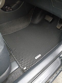 Ворсовые коврики на Toyota Corolla Axio (E14) 2006&nbsp;-&nbsp;2012 в Чите