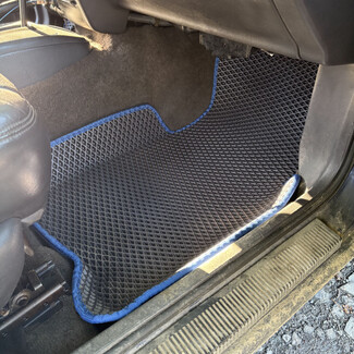 Коврики на Jeep Grand Cherokee (ZJ) 1992&nbsp;-&nbsp;1999 в Чите