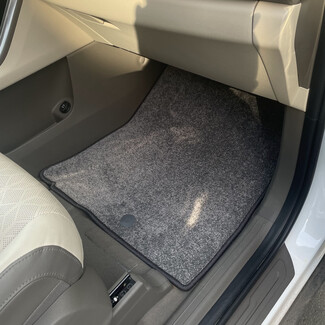 Коврики на KIA Carnival IV 7 мест с оттоманками 2020 - 2025 в Чите Коврики на KIA Carnival IV 7 мест с оттоманками 2020 - 2025 в Чите